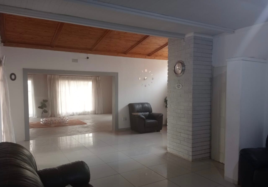 6 Bedroom Property for Sale in Makwassie North West